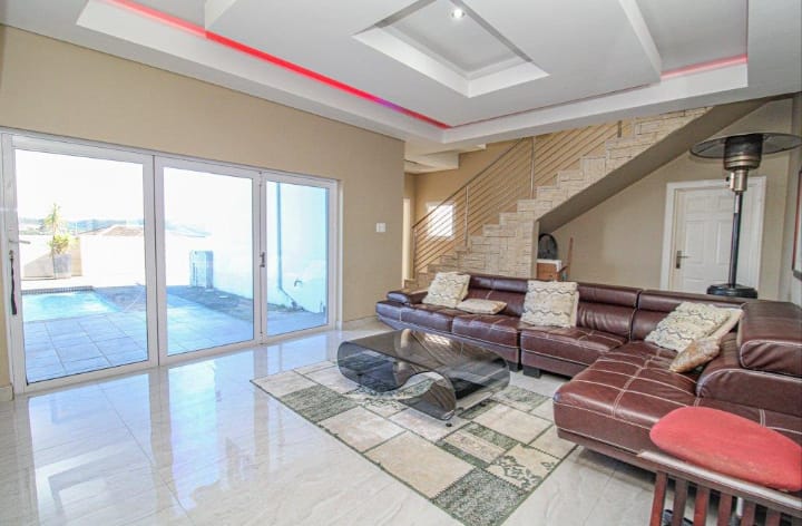 5 Bedroom Property for Sale in Nahoon Valley Park Eastern Cape